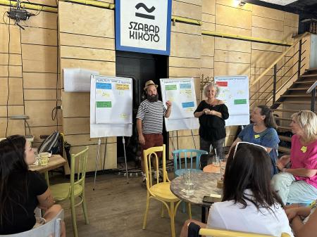 Udeleženci delavnice na temo podpore za razvoj prostovoljstva